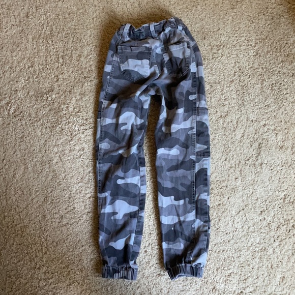Abercrombie kids camouflage pants - Picture 2 of 2